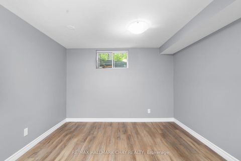 Photo 15 at 61 Corbett Drive, Grove East, Barrie