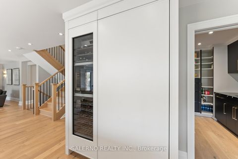 Photo 11 at 59 Mellings Drive, East Woodbridge, Vaughan