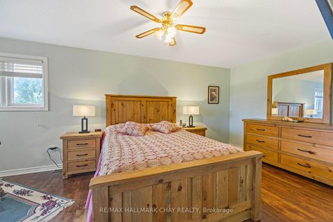 Photo 12 at 66 Penvill Trail, Ardagh, Barrie