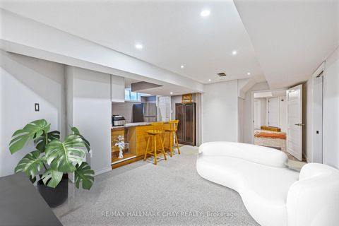 Photo 23 at 66 Penvill Trail, Ardagh, Barrie