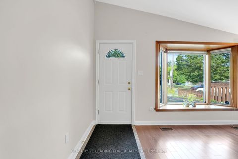 Photo 2 at 36 Benshire Drive, Woburn, Toronto