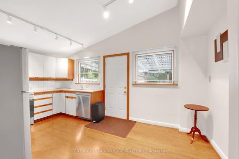 Photo 8 at 36 Benshire Drive, Woburn, Toronto
