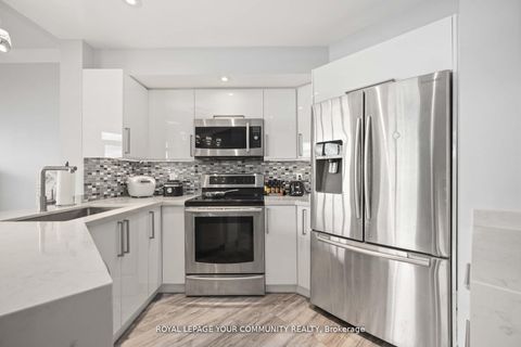 Photo 13 at 2213 - 5 Northtown Way, Willowdale East, Toronto
