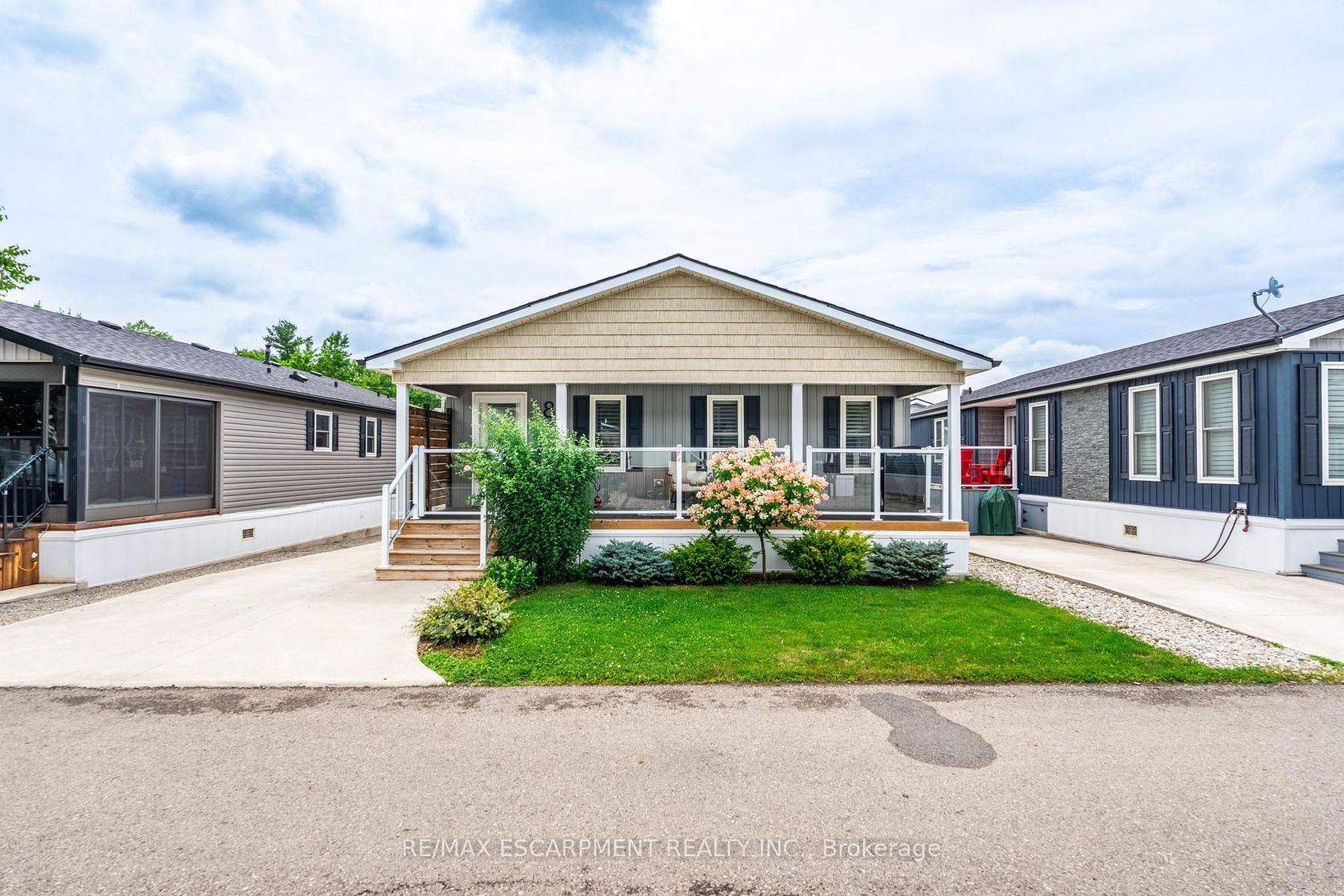 8 Poplar - 4449 MILBUROUGH Line, Rural Burlington, Burlington 