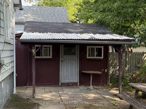 Photo 7 at 7 Weir Crescent, West Hill, Toronto