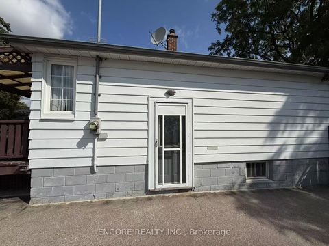 Photo 11 at 7 Weir Crescent, West Hill, Toronto