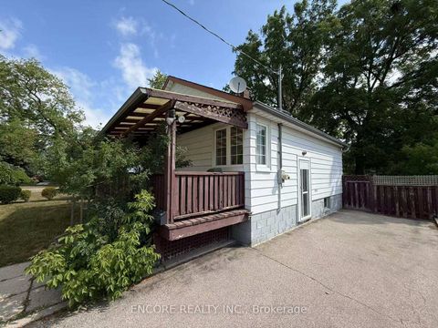 Photo 12 at 7 Weir Crescent, West Hill, Toronto