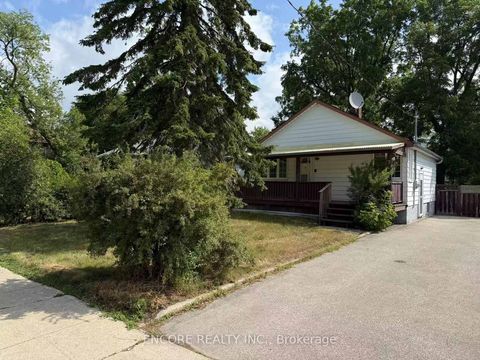 Photo 15 at 7 Weir Crescent, West Hill, Toronto