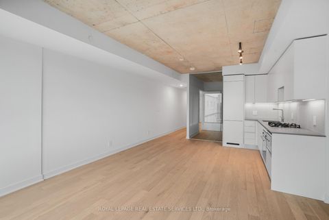 Photo 4 at 302 - 2720 Dundas Street W, Junction Area, Toronto