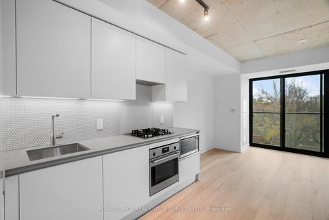 Photo 10 at 302 - 2720 Dundas Street W, Junction Area, Toronto