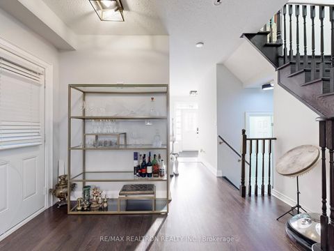 Photo 3 at 67 Collin Court, Jefferson, Richmond Hill