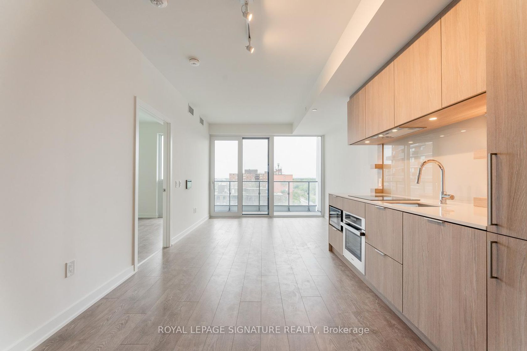 914 - 28 Ann Street, Port Credit, Mississauga 