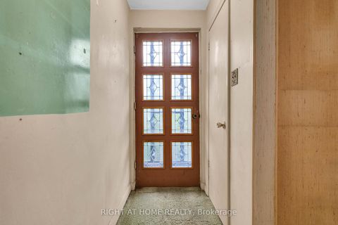 Photo 3 at 89 Chelwood Road, Ionview, Toronto