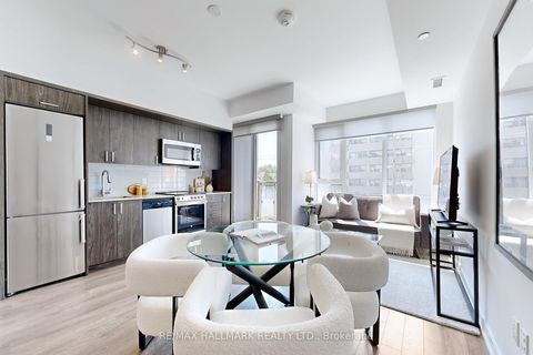 Photo 6 at 303 - 1 Cardiff Road, Mount Pleasant East, Toronto Photo 6 at 303 - 1 Cardiff Road, Mount Pleasant East, Toronto