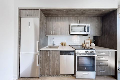 Photo 14 at 303 - 1 Cardiff Road, Mount Pleasant East, Toronto Photo 14 at 303 - 1 Cardiff Road, Mount Pleasant East, Toronto