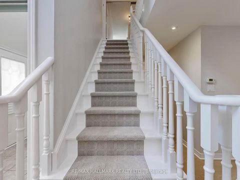 Photo 16 at 22 Laura Sabrina Drive, Sonoma Heights, Vaughan