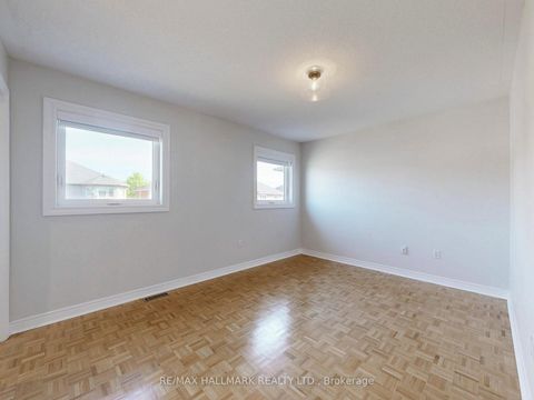 Photo 17 at 22 Laura Sabrina Drive, Sonoma Heights, Vaughan