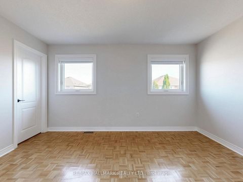 Photo 18 at 22 Laura Sabrina Drive, Sonoma Heights, Vaughan