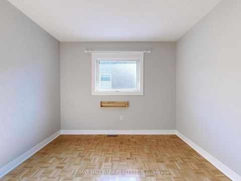 Photo 22 at 22 Laura Sabrina Drive, Sonoma Heights, Vaughan