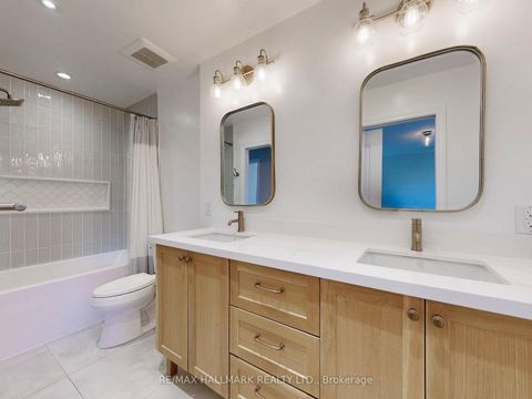 Photo 23 at 22 Laura Sabrina Drive, Sonoma Heights, Vaughan