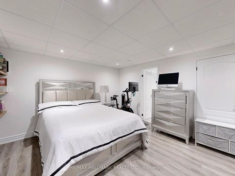 Photo 27 at 22 Laura Sabrina Drive, Sonoma Heights, Vaughan
