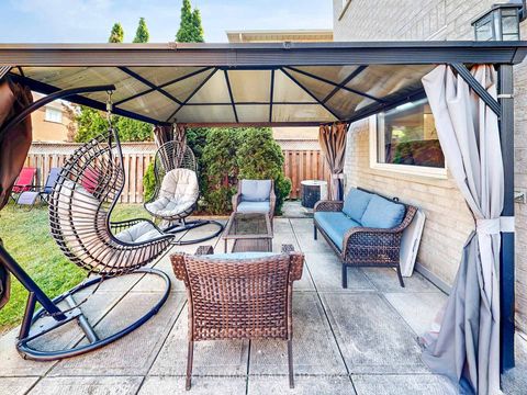 Photo 32 at 22 Laura Sabrina Drive, Sonoma Heights, Vaughan