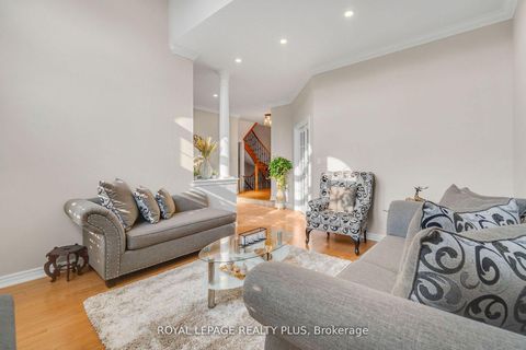Photo 6 at 2376 Valley Forest Way, RO River Oaks, Oakville