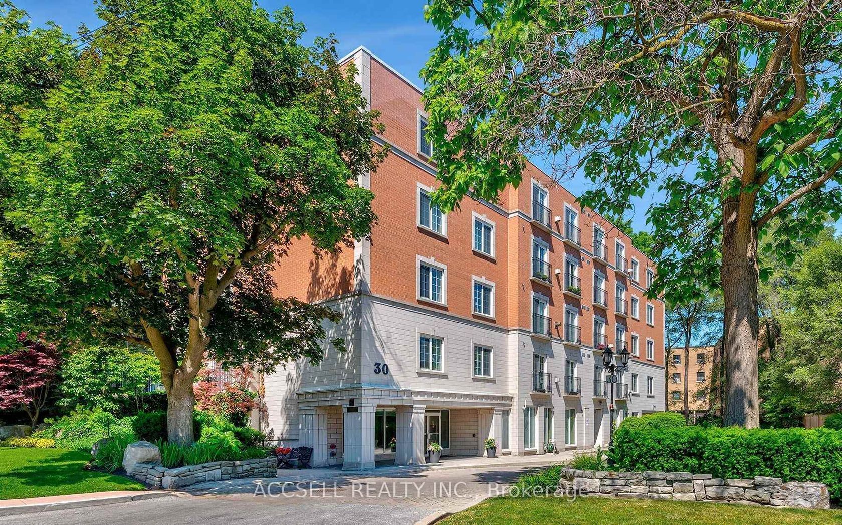 304 - 30 Anglesey Boulevard, Humber Valley, Toronto 