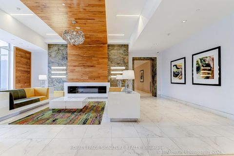 Photo 2 at 212 - 7890 Bathurst Street, Beverley Glen, Vaughan