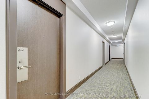 Photo 4 at 212 - 7890 Bathurst Street, Beverley Glen, Vaughan