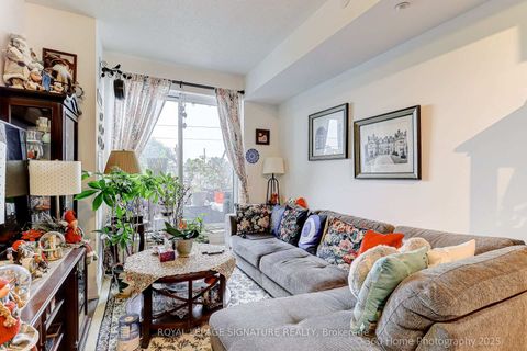 Photo 8 at 212 - 7890 Bathurst Street, Beverley Glen, Vaughan