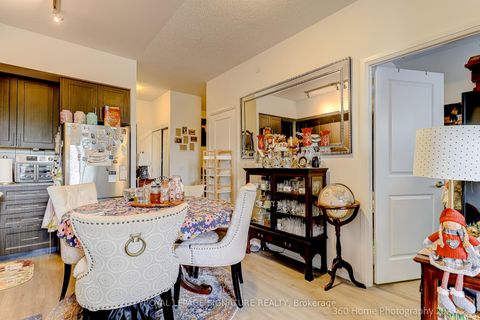 Photo 17 at 212 - 7890 Bathurst Street, Beverley Glen, Vaughan