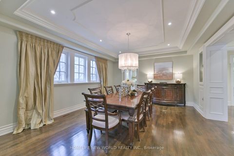Photo 6 at 33 Evita Court, Uplands, Vaughan