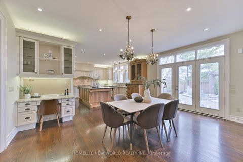Photo 11 at 33 Evita Court, Uplands, Vaughan
