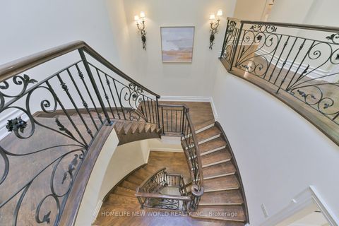 Photo 24 at 33 Evita Court, Uplands, Vaughan