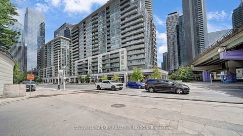 Photo 2 at 918 - 25 Lower Simcoe Street, Waterfront Communities C1, Toronto