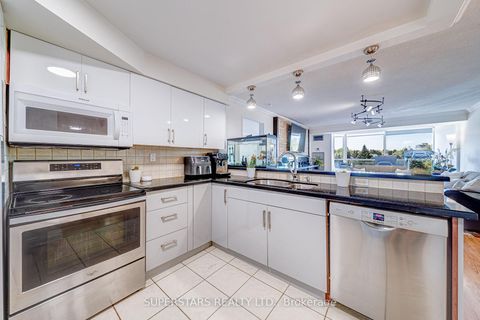 Photo 7 at 512 - 7300 Yonge Street, Yorkhill, Vaughan