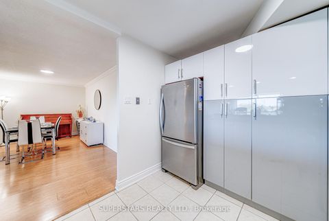 Photo 9 at 512 - 7300 Yonge Street, Yorkhill, Vaughan