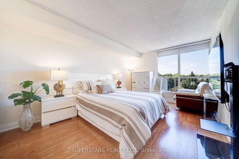 Photo 14 at 512 - 7300 Yonge Street, Yorkhill, Vaughan