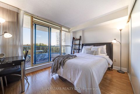 Photo 17 at 512 - 7300 Yonge Street, Yorkhill, Vaughan