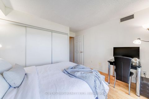 Photo 18 at 512 - 7300 Yonge Street, Yorkhill, Vaughan