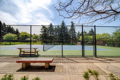 Photo 27 at 512 - 7300 Yonge Street, Yorkhill, Vaughan