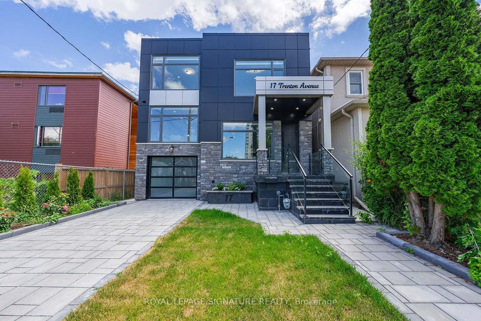 17 Trenton Avenue, Lumsden, Toronto 