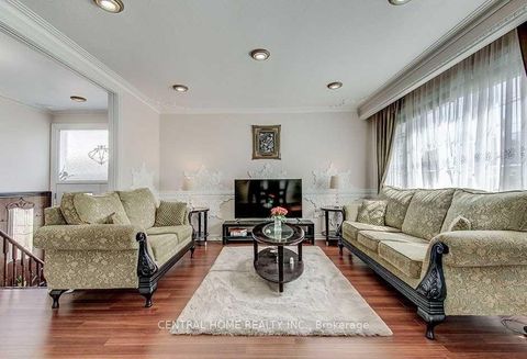 Photo 7 at 222 Dunview Avenue, Willowdale East, Toronto