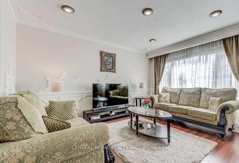 Photo 8 at 222 Dunview Avenue, Willowdale East, Toronto