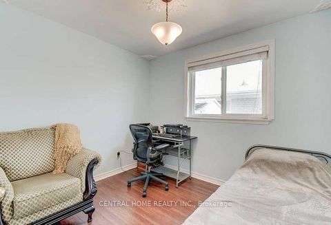 Photo 18 at 222 Dunview Avenue, Willowdale East, Toronto