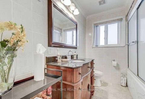 Photo 19 at 222 Dunview Avenue, Willowdale East, Toronto