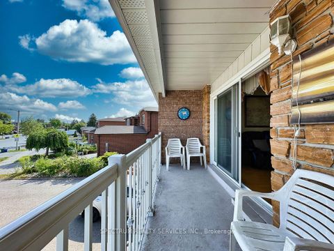 Photo 8 at 20 Terra Road, East Woodbridge, Vaughan