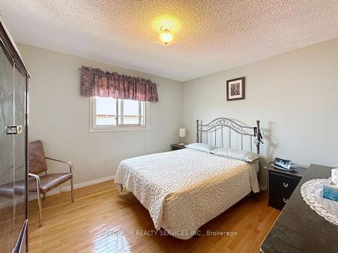 Photo 16 at 20 Terra Road, East Woodbridge, Vaughan