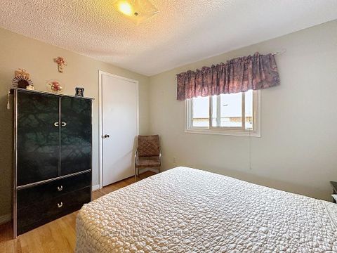Photo 17 at 20 Terra Road, East Woodbridge, Vaughan